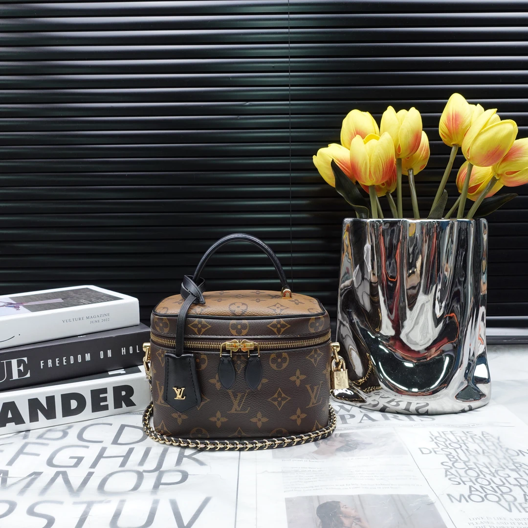 95新 LouisVuitton/路易威登 单肩包/T20291379