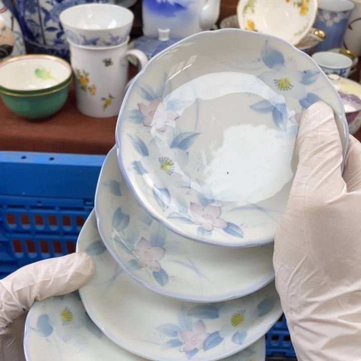 他家瓷器真美…开播了