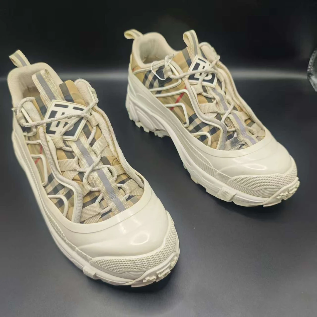 95新 BURBERRY/博柏利 【AO福利】42欧码 男士白色印花厚底鞋ao778
