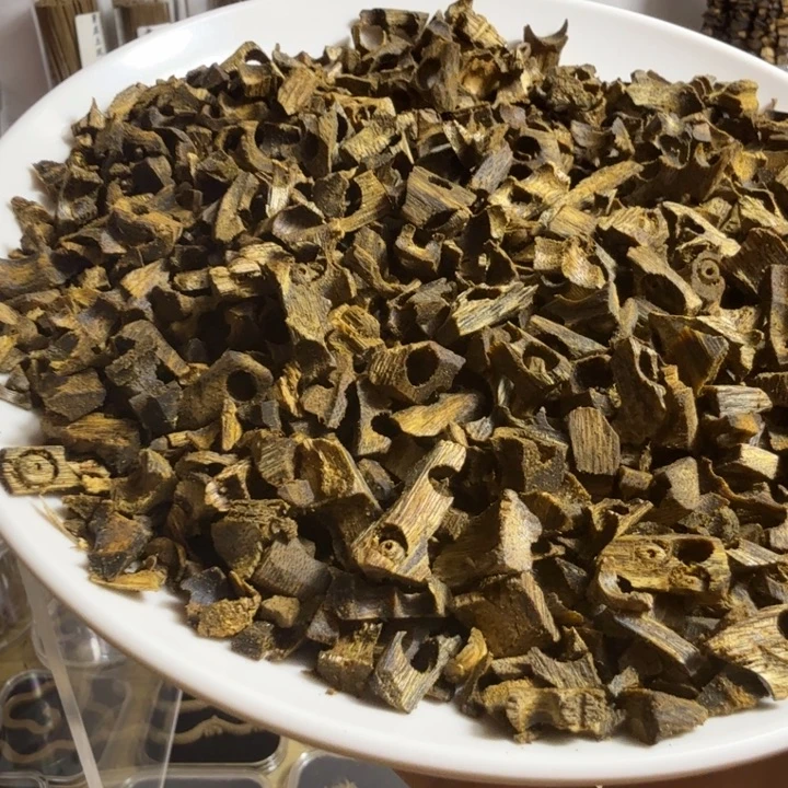 沈***香料乌身车珠料碎料68克。。。。