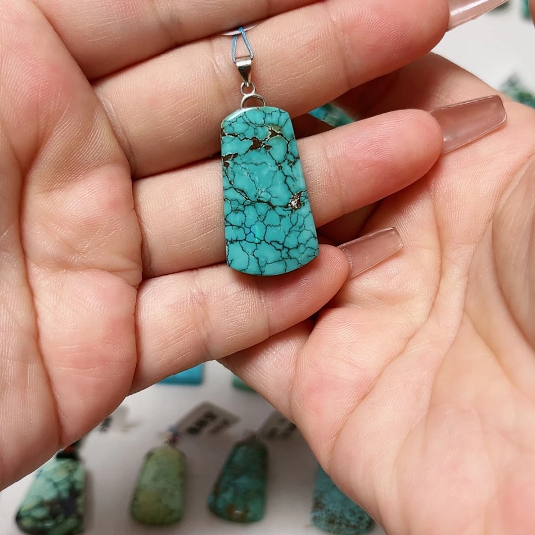 【闪购商品】未镶嵌绿松石珠宝奇石