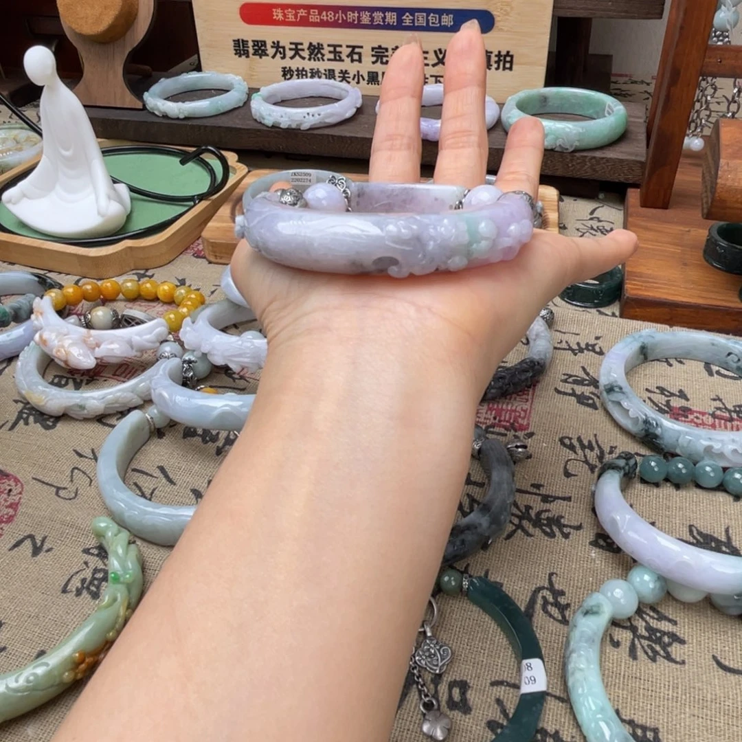 热***琪未镶嵌手链翡翠手镯