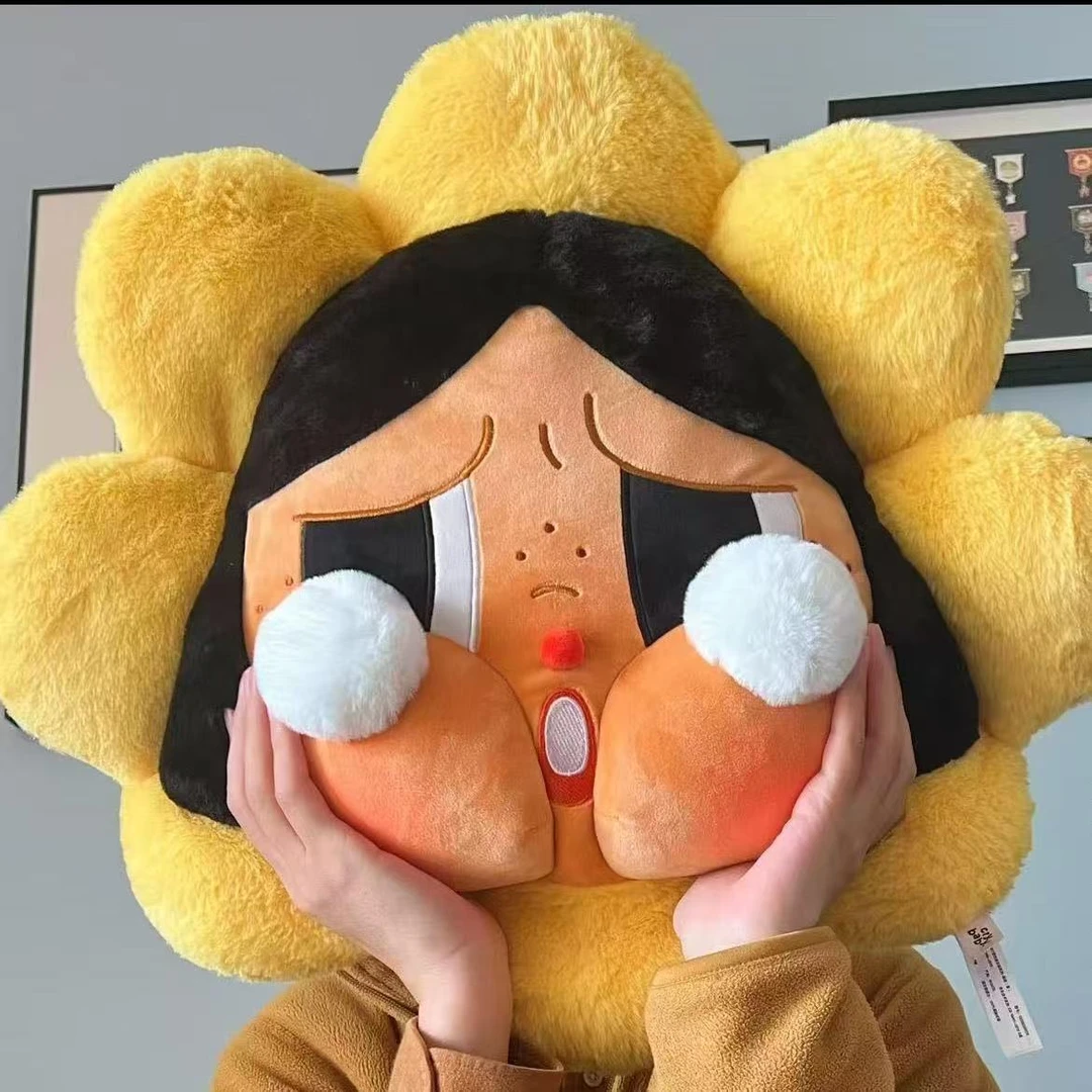 害羞女孩抱枕毛绒玩具哭娃公仔沙发靠垫椅子靠枕跨境陪伴娃娃女生