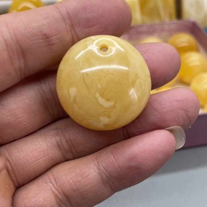 未镶嵌琥珀裸石公主扣