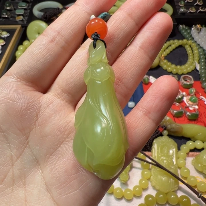 和田玉（黄玉）颈饰未镶嵌