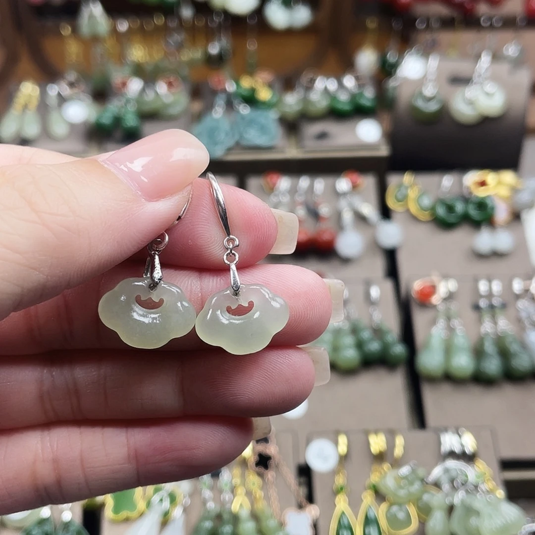 和田玉银S925镶嵌耳坠如意