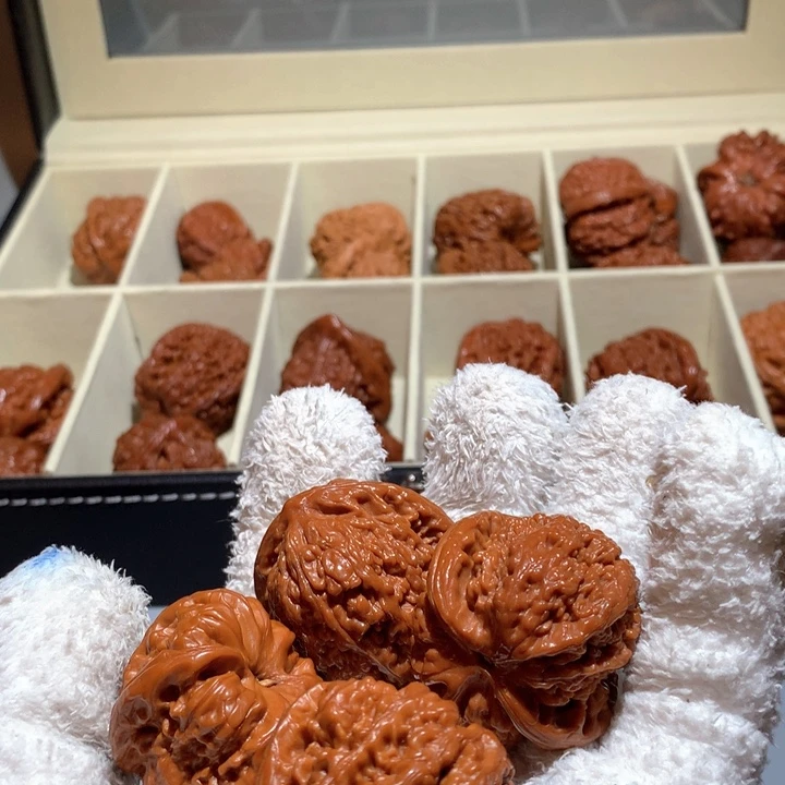 文玩核桃吊坠爱****吖凹底