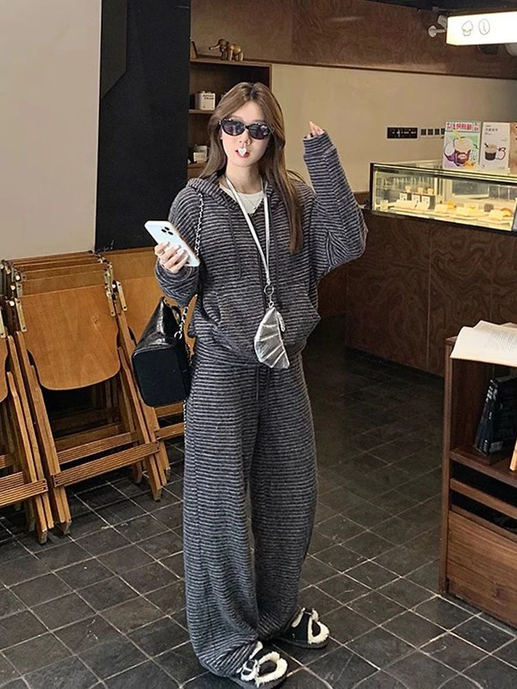 运动休闲两不误！条纹连帽卫衣阔腿裤女两件套，宽松显瘦百搭