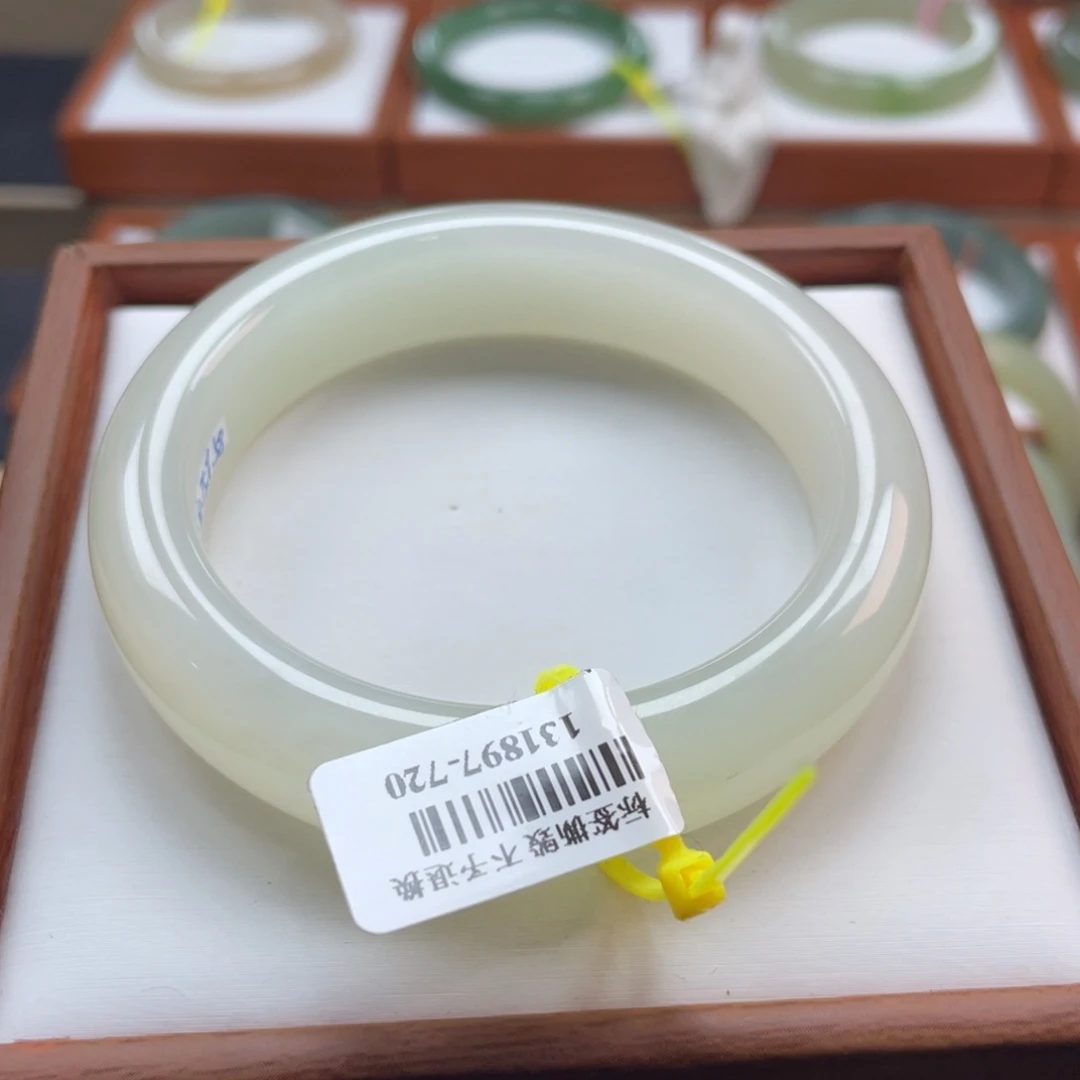 【闪购商品】未镶嵌手镯和田玉链接82。57-58