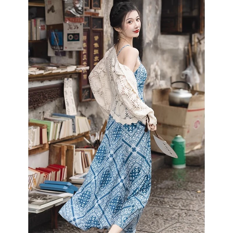 波西米亚钩花镂空罩衫夏季度假风吊带裙外搭披肩短款针织开衫