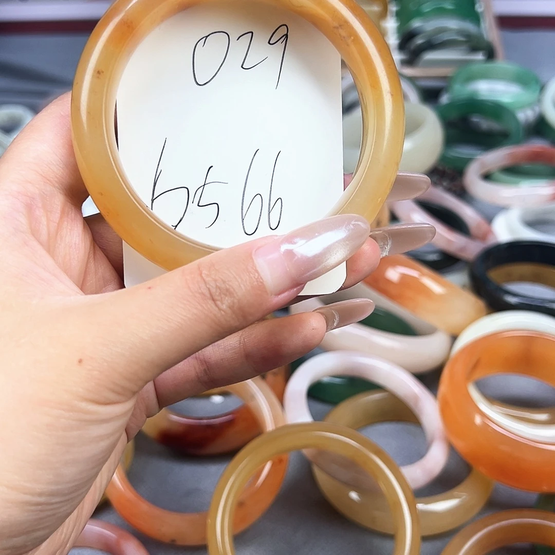 未镶嵌手镯石英质玉029