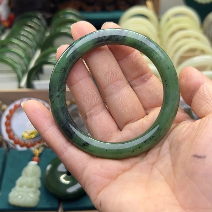 和田玉手镯未镶嵌57.4圈围10640