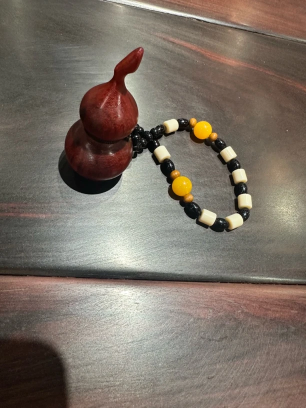 小叶紫檀佛手把件葫芦