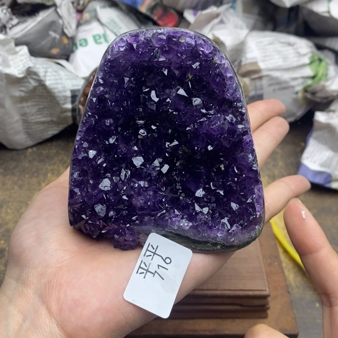 乌拉圭未镶嵌紫晶
