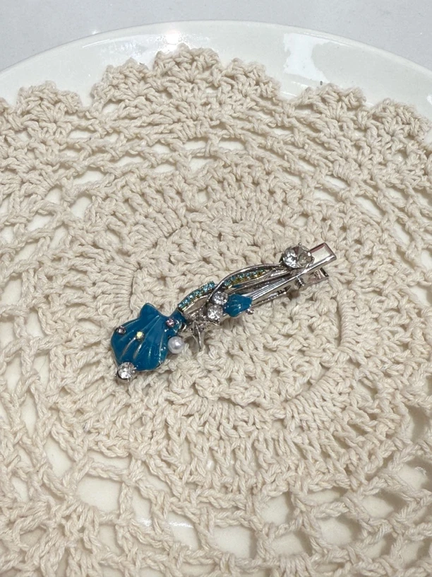 蓝色贝壳压夹好看好看