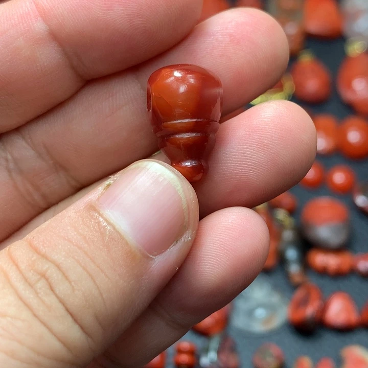 南红玛瑙未镶嵌颈饰
