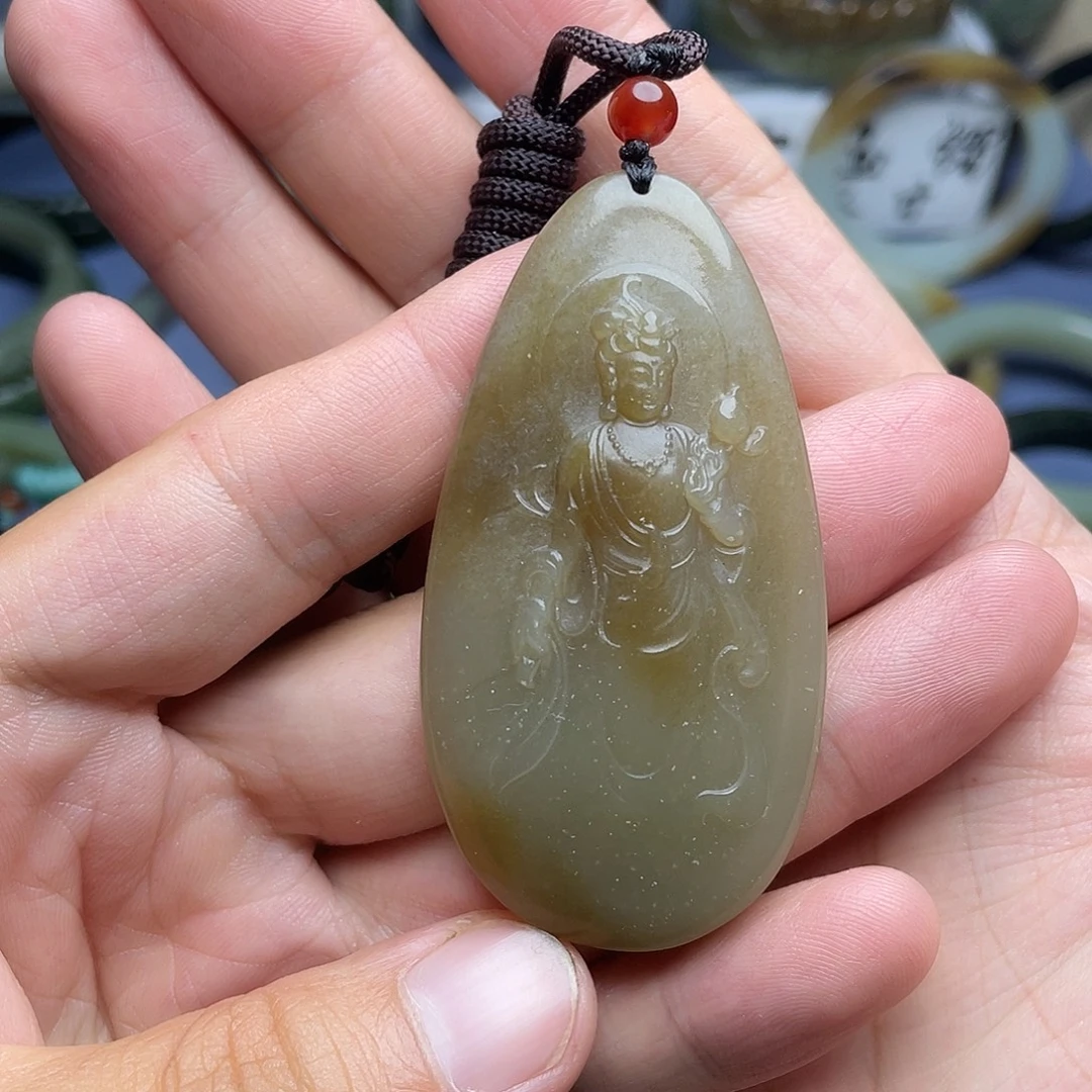 颈饰未镶嵌和田玉（糖玉）