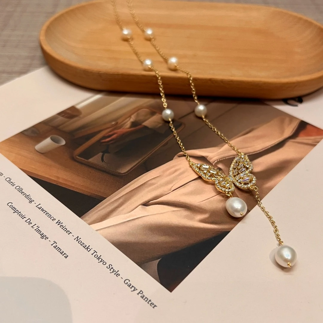 【果果家优选】无金属玻璃项链 美丽加分拼接感贵气珠珠蝴蝶项链