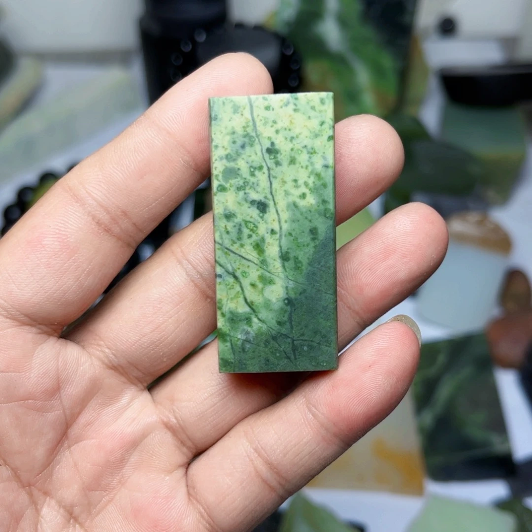 和田玉未镶嵌珠宝半成品