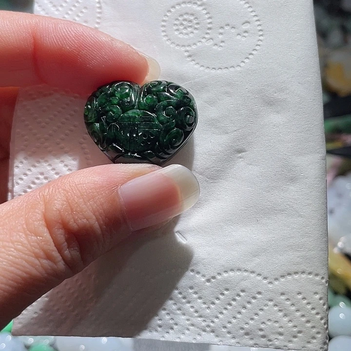 颈饰未镶嵌翡翠天