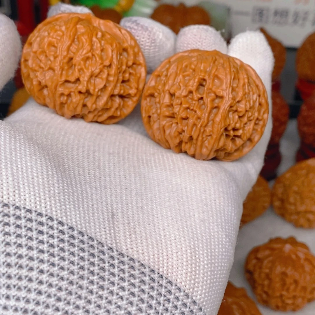 文玩核桃吊坠42 龙珠