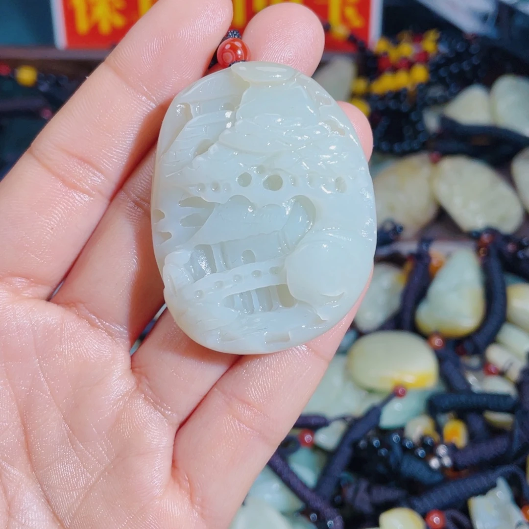 和田玉未镶嵌颈饰