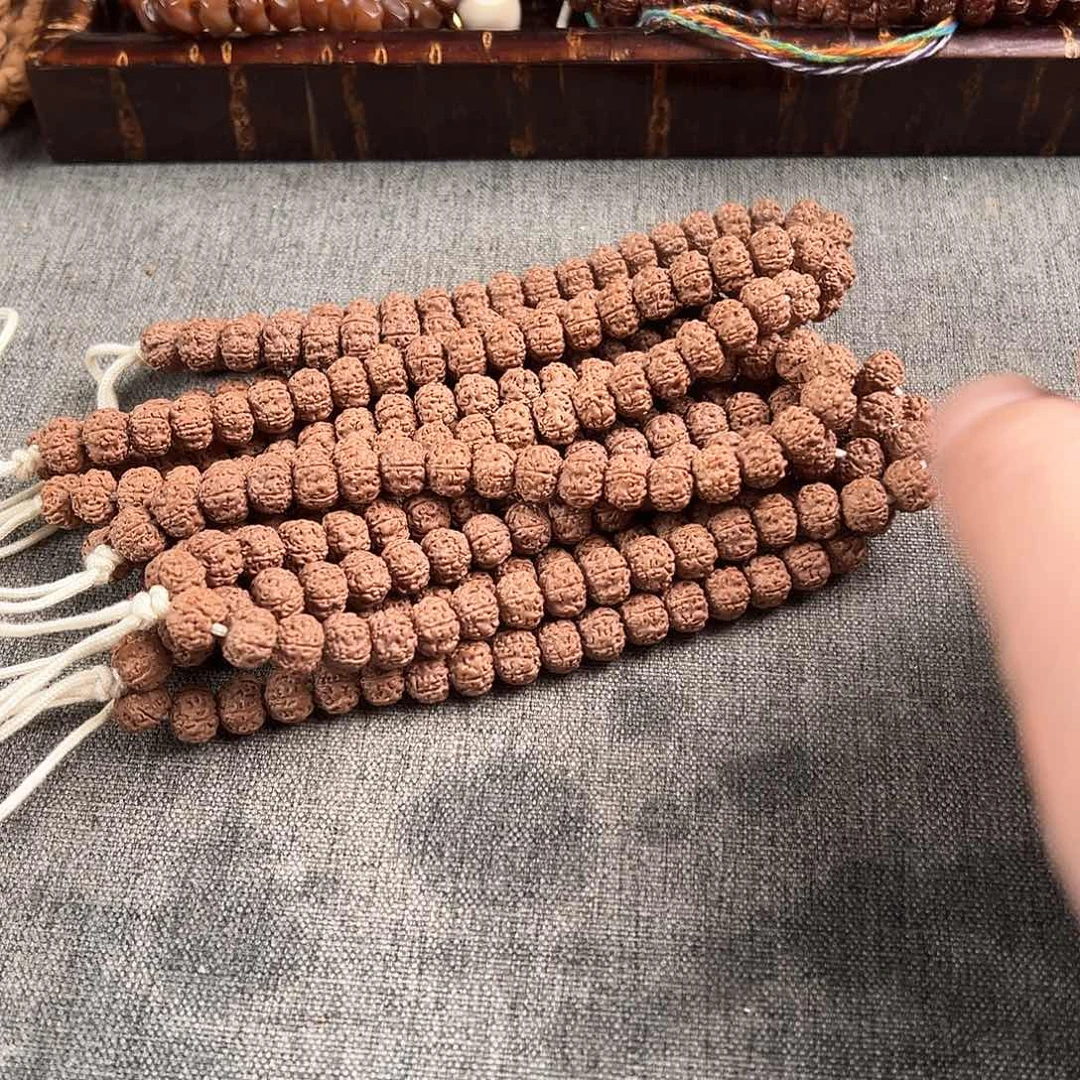 星月菩提吊坠平细手持