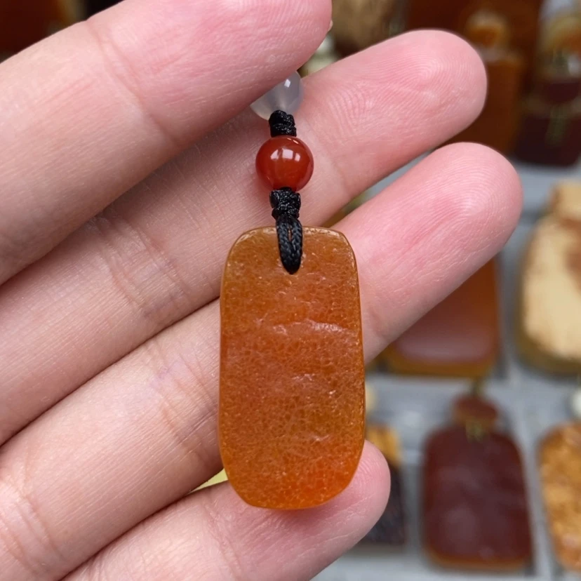 【闪购商品】未镶嵌吊坠(赠链)琥珀