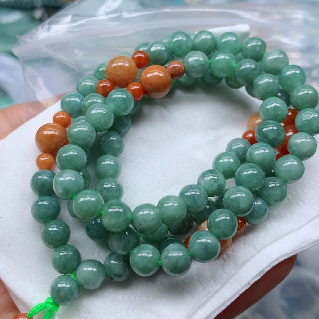 翡翠颈饰未镶嵌手串