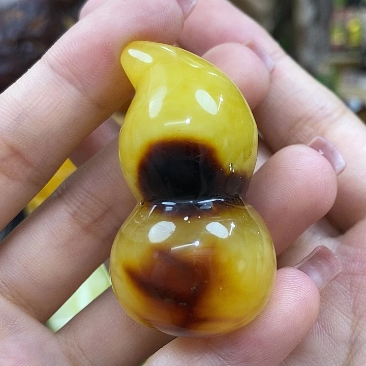 琥珀未镶嵌戒指吊坠