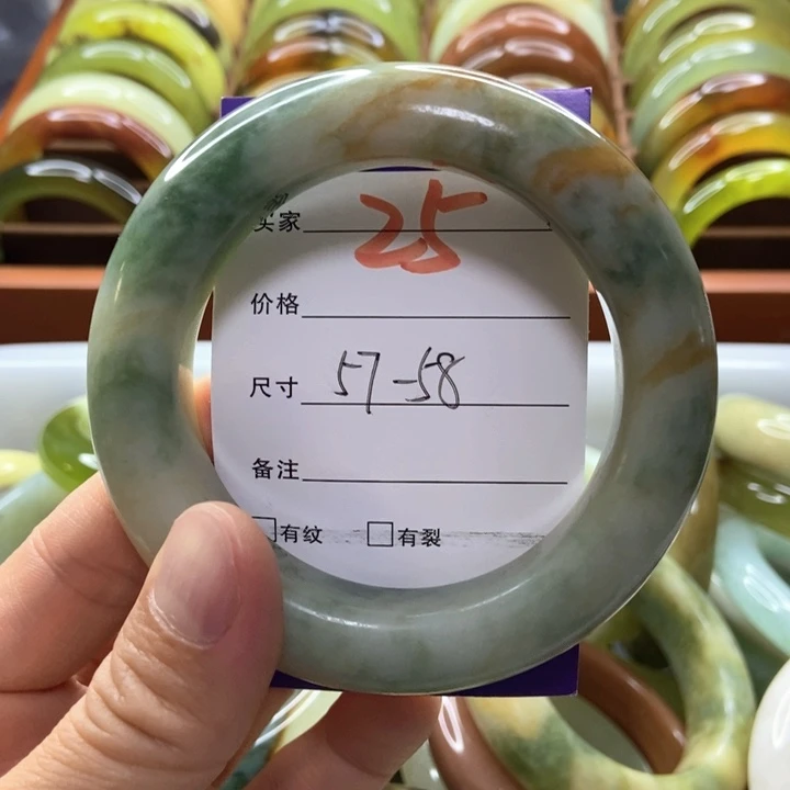 蛇纹石玉未镶嵌手镯少****话