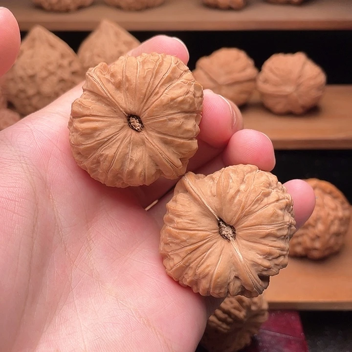 吊坠文玩核桃42全品原装红皮凹底南瓜墩