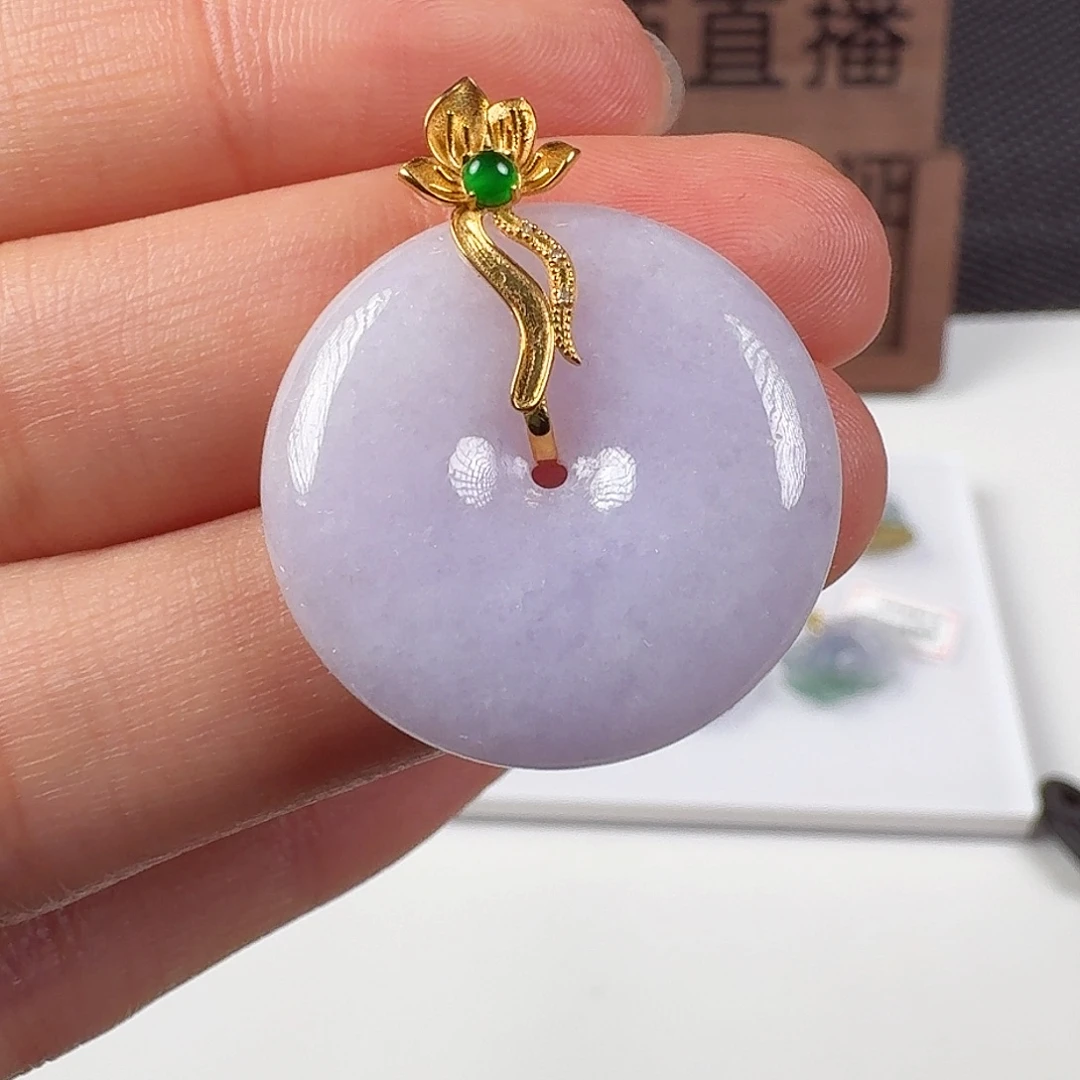 翡翠18K金镶嵌颈饰