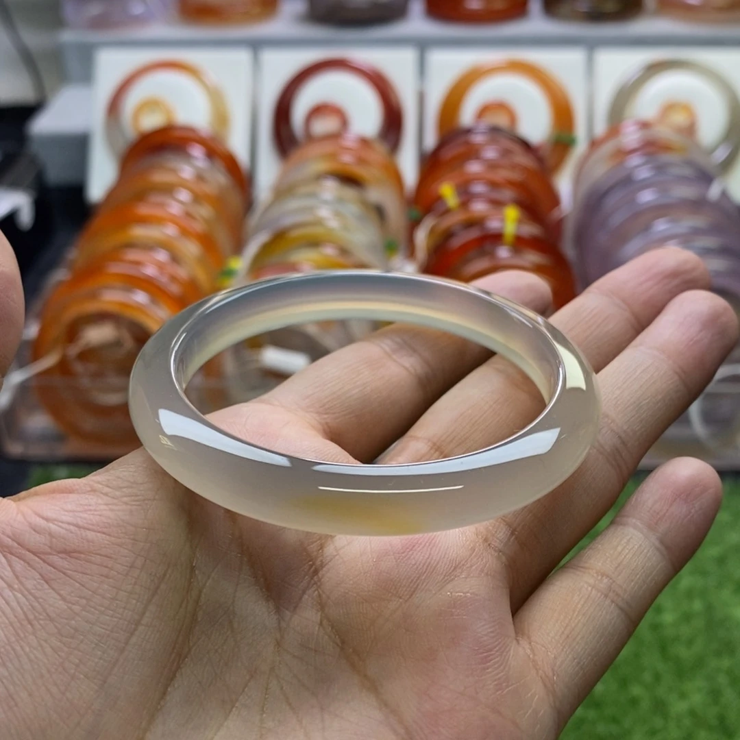 手镯玛瑙/玉髓未镶嵌