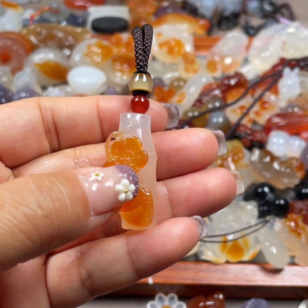 玛瑙/玉髓颈饰未镶嵌