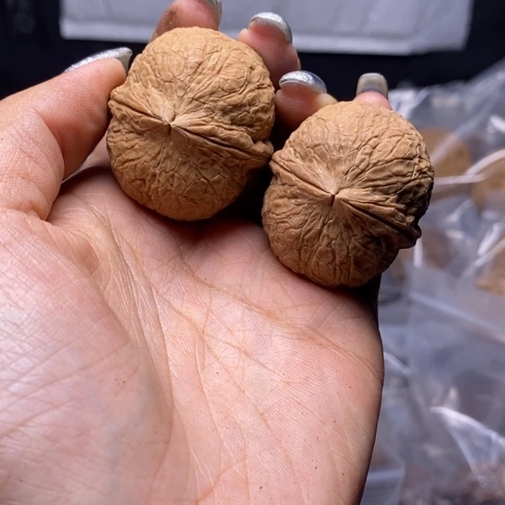 把件文玩核桃云南野生铁核桃181号37mm