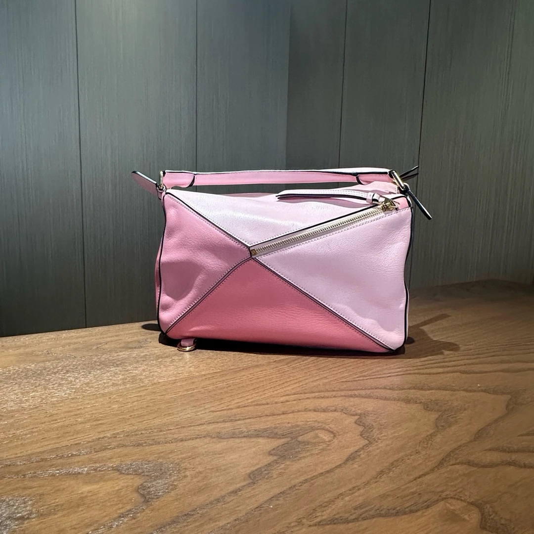 99新 LOEWE/罗意威 puzzle几何包 尺寸28*18 yt