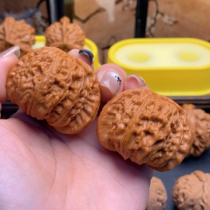 文玩核桃把件490白狮子45