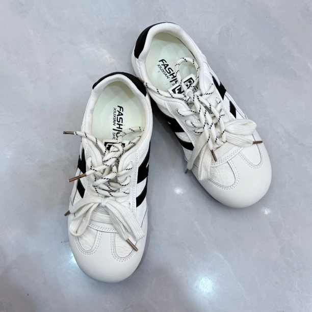 平底德训鞋圆头系带显脚小运动阿甘鞋