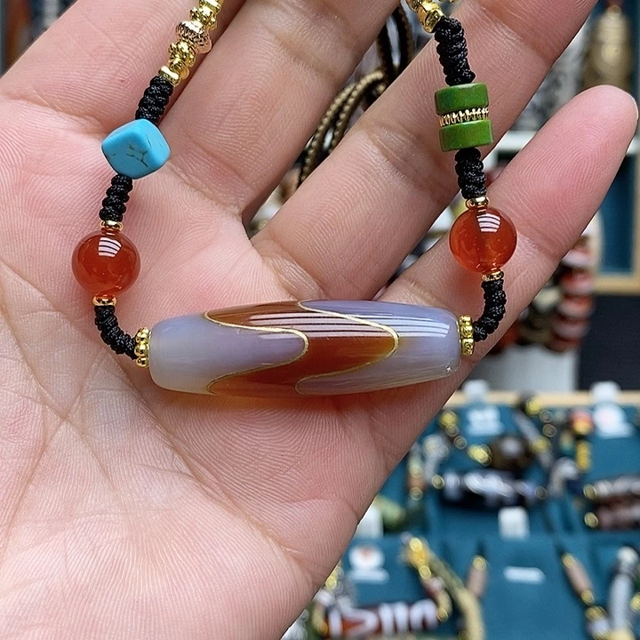玛瑙/玉髓颈饰合金月****意
