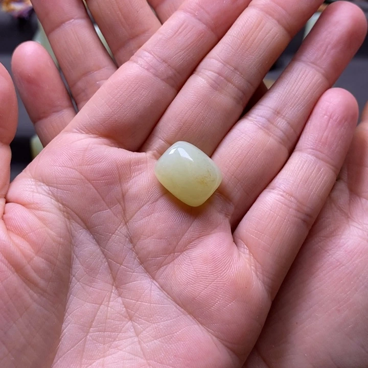 心***程和田玉未镶嵌颈饰