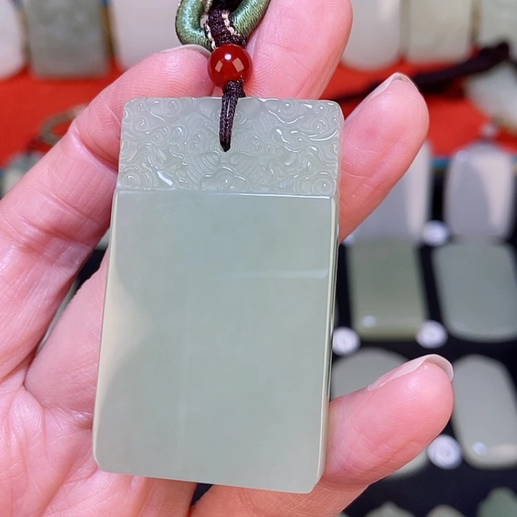 【闪购商品】颈饰未镶嵌和田玉