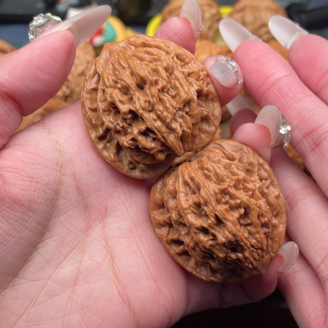 文玩核桃吊坠全品，红皮山地虎头41➕精配