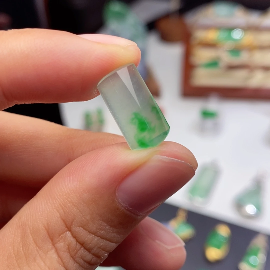 定制翡翠未镶嵌   意境裸石