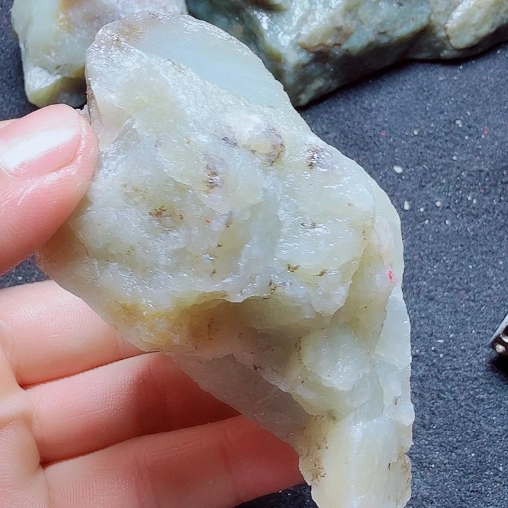 未镶嵌和田玉（糖玉）珠宝半成品