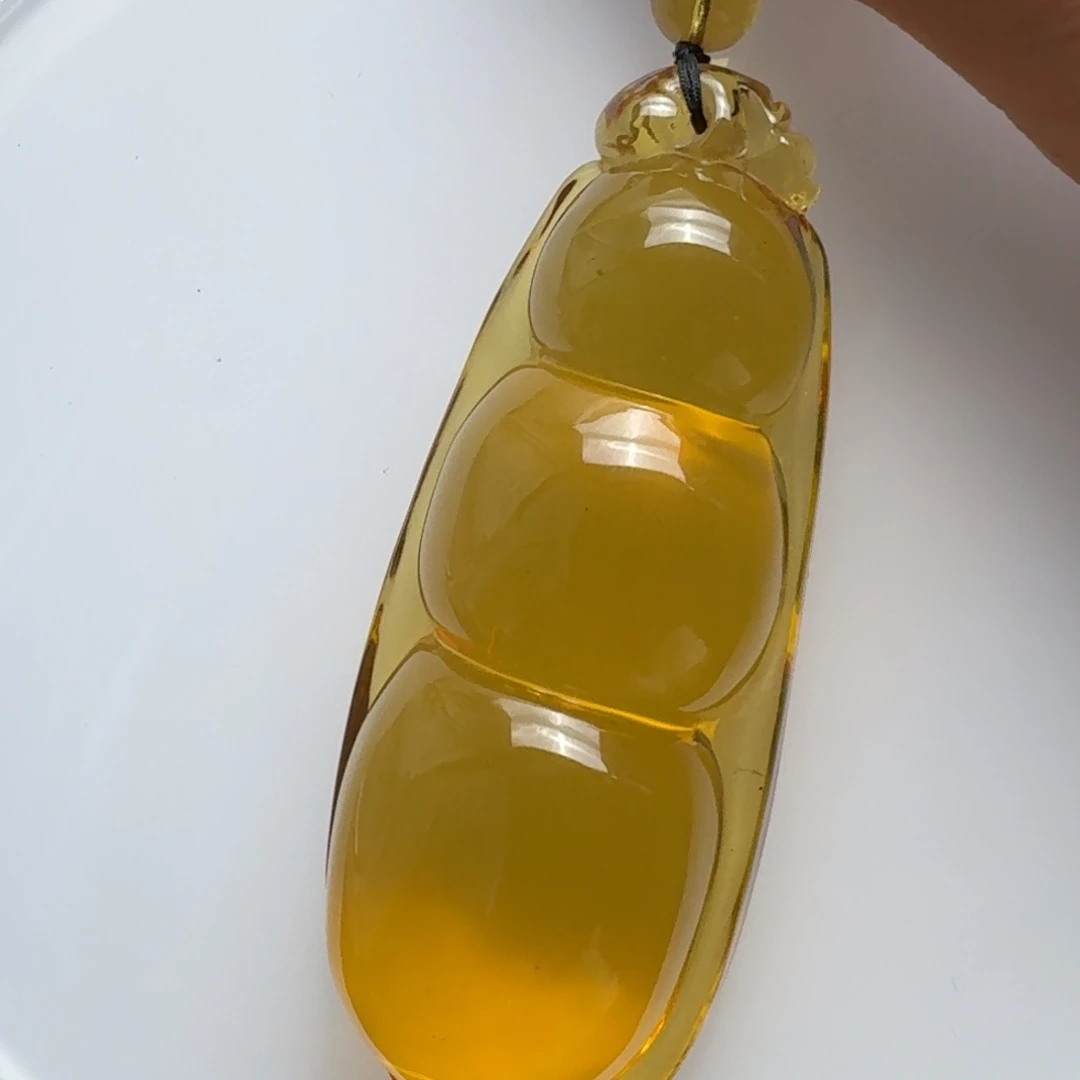 未镶嵌琥珀珠宝奇石