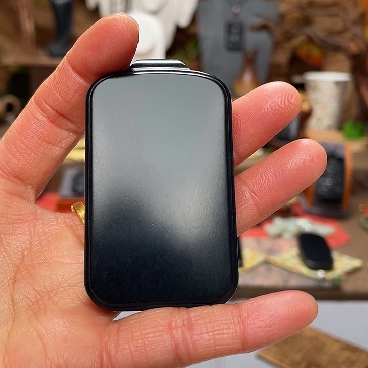 阳****和田玉（墨玉）未镶嵌吊坠(不含链)羊羔料74克