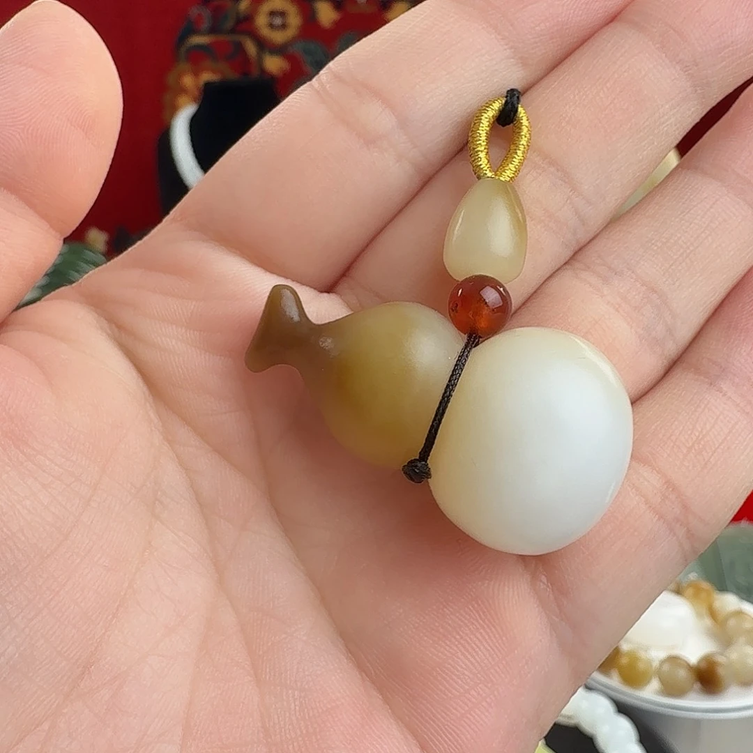 和田玉（糖玉）未镶嵌颈饰