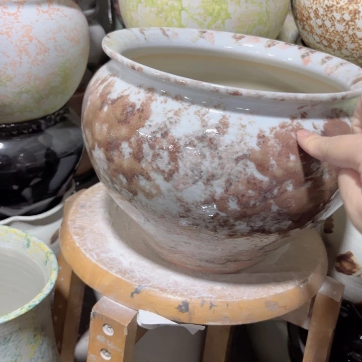 瓷片口20高20 满58给一只盆