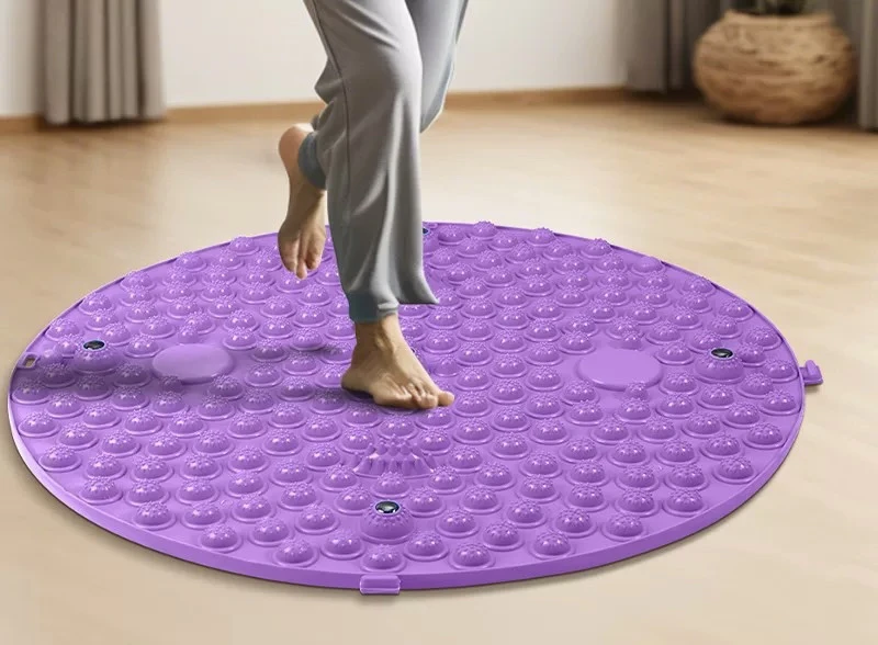 指压板居家原地跑步足底按摩防滑健身家用脚底经络疏通神器